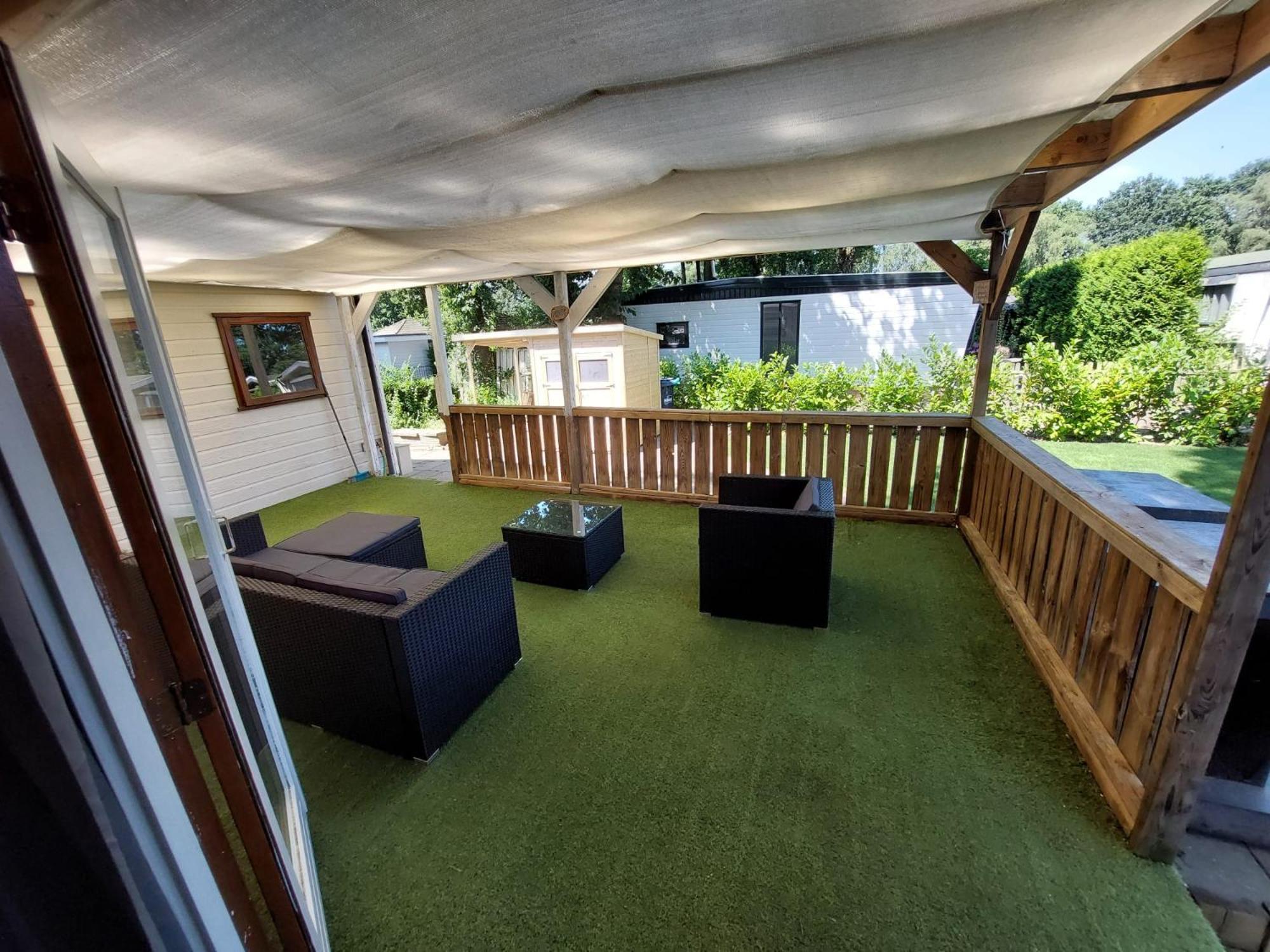 Veluwe Vakanties Chalets With Private Barrel Sauna - With Pool Bar And Restaurant Facilities In The Veluwe National Park Putten Cameră foto